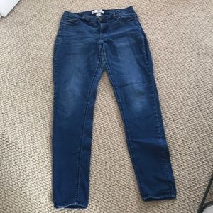 Straight leg blue jeans